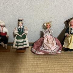 50年前の世界の民族衣装人形の画像