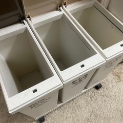 【無料】キッチン用ゴミ箱の画像