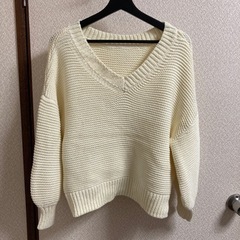 ジーナシス　セーター