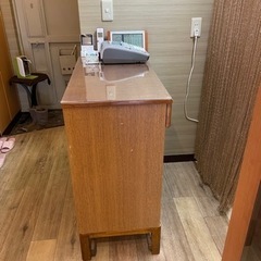 レジカウンターテーブルの画像