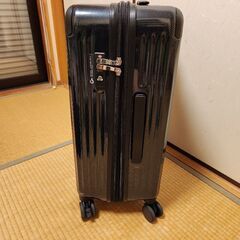 スーツケースの画像