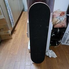 [受け渡し者決定済み！]スケボー未使用品譲ります！
