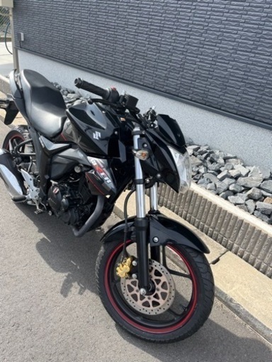 低走行800km　スズキ　ジクサー150cc 近県無料配送いたします。