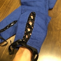 ★ジュリアブティック レースアップスキニーパンツ★の画像
