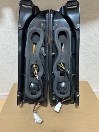 200系ハイエース テールランプ LEDフルビーム HELIOS ヘリオス