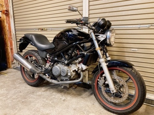 ホンダ　VTR250 FI 配送可能　支払いは現金or振り込みも可能　②