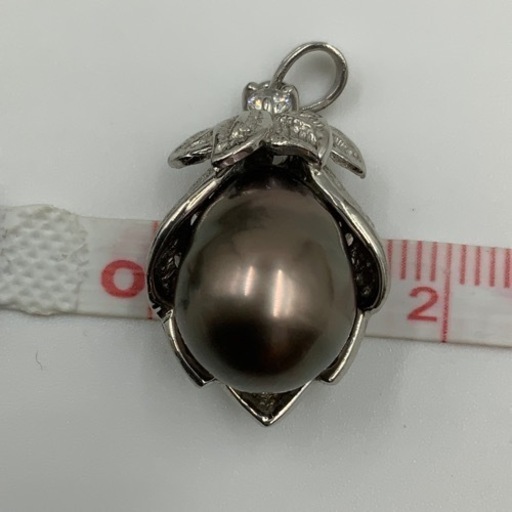 売り切れました。Pt900 プラチナ900 大粒 黒蝶真珠　パールペンダント　8.7g ダイヤモンドペンダント