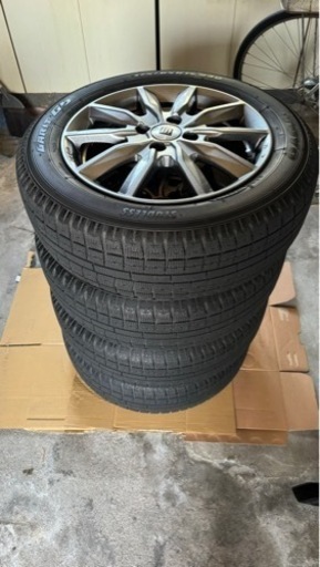 TOYOスタッドレスタイヤ　専用ナット付き！　トヨタアクア　アルミホイール4本セット4穴　15インチ　PCD100　175/65R15×5 1/2J