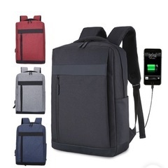 USB充電機能付き バックパック