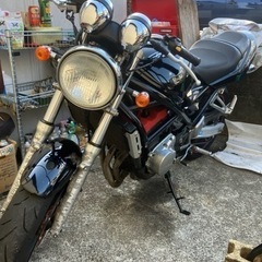 スズキ　バンディット250Ｖ　カバーかけて屋内保管