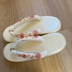 厚底草履の画像