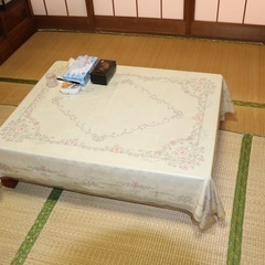ローテーブル差し上げます。