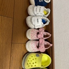 子供靴服おもちゃの画像