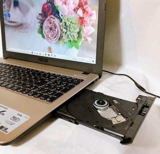 初期設定済 ASUS  コアi3  WEBカメラ/DVDつき　テンキーあり