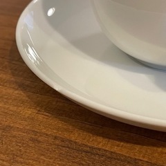 カップ＆ソーサーとティーポット の画像
