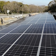 太陽光パネルの寸法測定の画像