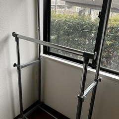 ハンガーラックの画像