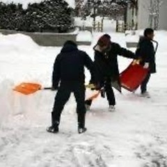 今夜！早い者勝ち　除雪作業　時給2500円