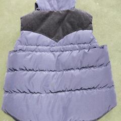 UNIQLO キッズ ベスト110cmの画像