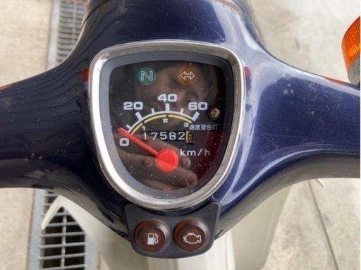 ホンダ スーパーカブ デラックス FI