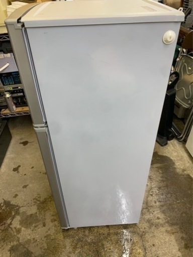 アース万代店　2018年製 SHARP 118L トップフリーザータイプ。耐熱100℃トップテーブル 冷蔵庫【SJ-H12D-S
