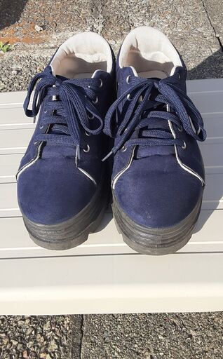 靴　　紺色　　　　中古品