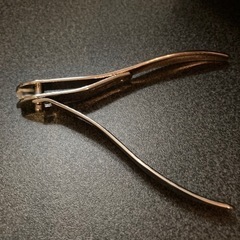 爪切り、爪研ぎ、眉毛カットバサミ、毛抜きなどの画像