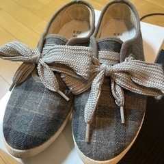 リボンの可愛いシューズ　M