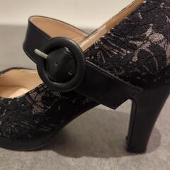 パンプス黒レースの画像