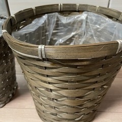 観葉植物鉢カバー2個の画像