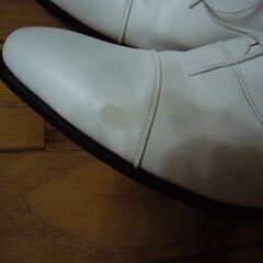 中古・２７㎝・LASSU&FRISS艶消し白色合皮靴の画像