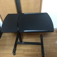 パソコンデスク　高さや角度調節可能