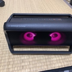 LG pk7 portable bluetooth speakerの画像