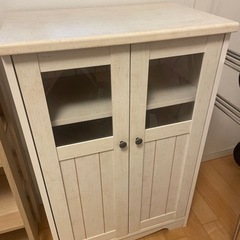 キャビネット　白　お譲りします