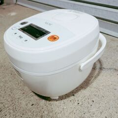 🍎NEOVE 炊飯器 3合 マイコン RRS-AM30WT の画像