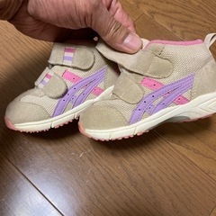 【価格down】女児用アシックススニーカーの画像