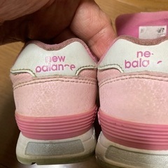 【価格down】女児用スニーカー　ニューバランスの画像