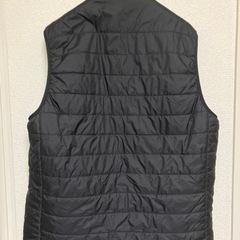 UNIQLO パフテックベスト　ブラック　値下げ中の画像