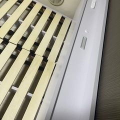 セミダブルベットフレームの画像