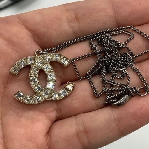 売り切れました。CHANEL シャネル　ココマーク　ラインストーン　ネックレス　箱　B15S