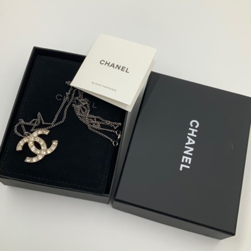 売り切れました。CHANEL シャネル　ココマーク　ラインストーン　ネックレス　箱　B15S