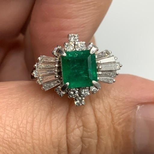 pt900 プラチナ900 エメラルドリング　ダイヤモンドリング　7.2g 1.14ct 0.72ct
