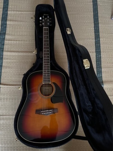 アコースティックギター　ケース鍵付き