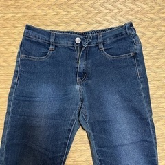 女児150 ジーンズ　ストレッチ素材　美品の画像