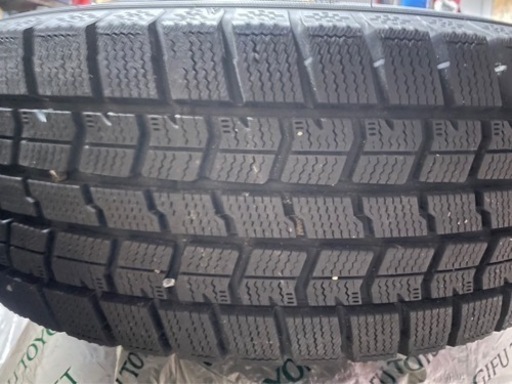 プリウス　美品 195/65R15 
スタッドレス　バリ溝