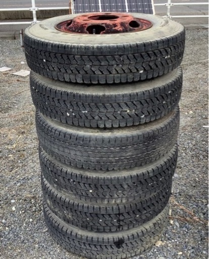 2t車(ダンプカー他) タイヤ