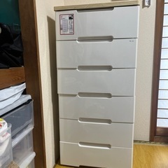 ※プラスティックなので軽い※洋服収納ケースの画像