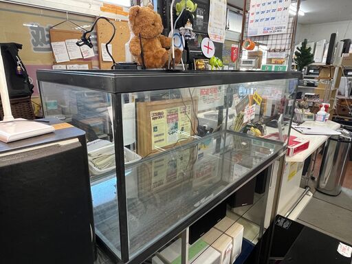 リサイクルショップどりーむ天保山店　No11439　大型水槽　巨大水槽　アクアリウム　大型魚も育成可能　定価４万円相当　早い者勝ち　
