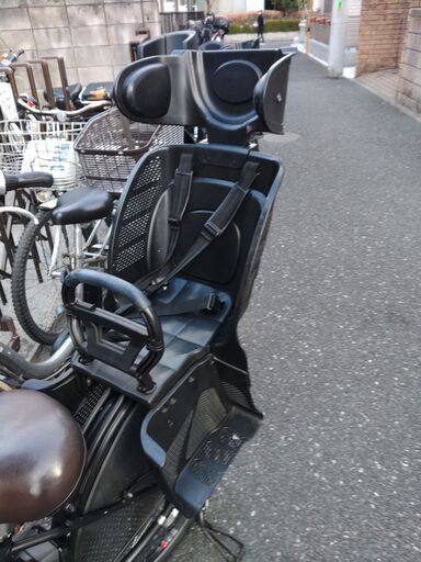 338?バカ良心的な中古電動自転車屋です。?ブリヂストン、ヤマハ共同生産モデル。  ?️２６インチ、２０インチ、チャイルドシート、３人