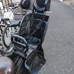338🟢バカ良心的な中古電動自転車屋です。🌈ブリヂストン、ヤマハ共同生産モデル。  🌕️２６インチ、２０インチ、チャイルドシート、３人乗り、２人乗り、１人乗り、各種  🔴安心保障の３カ月・無料交換保証、無料１００日間・点検サービス付き🟢  🔵土日もお子様と土足のまま、いろいろなタイプのご試乗が可能です。  🔴バッテリーは、新品の９０％以上の性能を保持していて、コンディション良好です。  🟢１回の充電で３０ｋｍ以上の走行が可能です。山手線を半周するくらい走行可能です。  🌕️オプション無料の画像